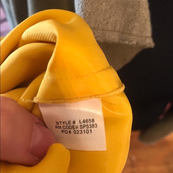 Stunning Yellow Laundry by Shelli Segal dress - Picture 5 of 8